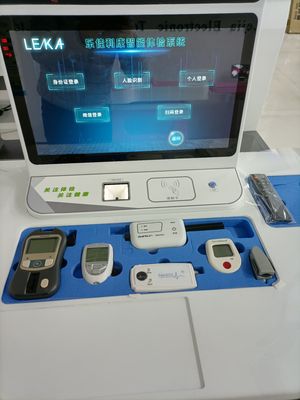 HD LCD Screen Telemedicine Kiosk for Full Body Health Check and Blood Pressure Monitoring