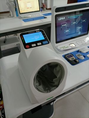 HD LCD Screen Telemedicine Kiosk for Full Body Health Check and Blood Pressure Monitoring
